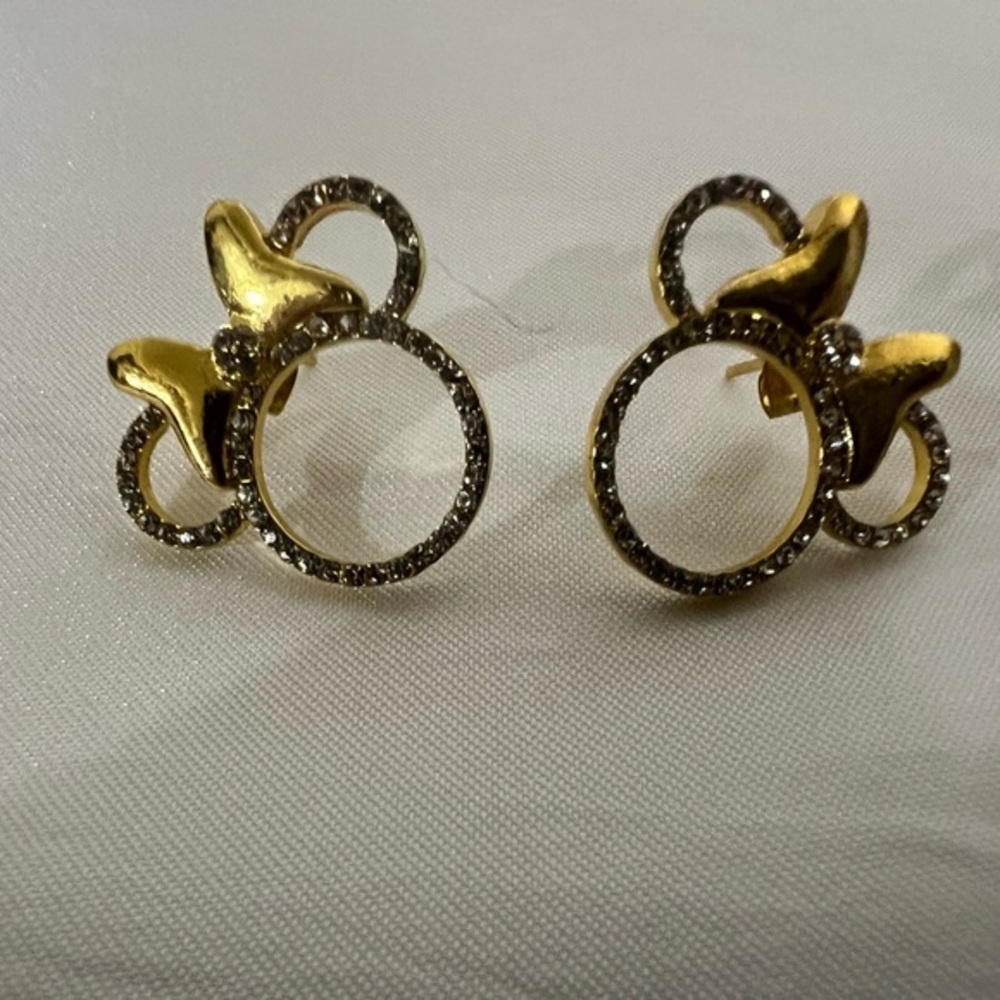 Elegant Gold and Silver Earrings (Fashion Metal Jewelry)